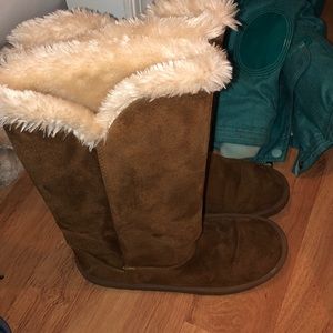 Brown warm boots